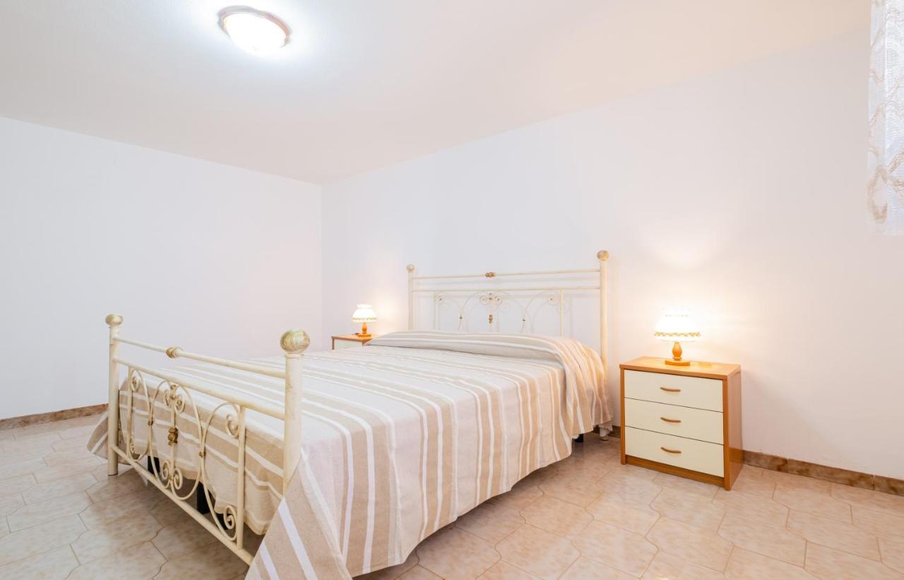 マリーナ・ディ・ペスコルーゼ Casa Euforbia Vista Mare - Pescoluseヴィラ エクステリア 写真